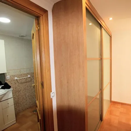 Tess Apartamento Crespo 托雷莫利诺斯