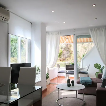 Tess Apartamento Crespo * 托雷莫利诺斯