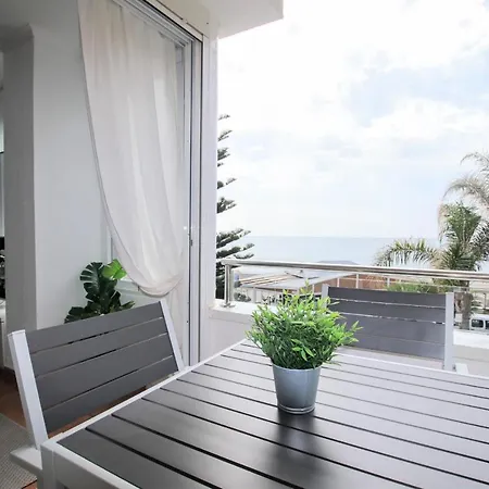 Tess Apartamento Crespo * 托雷莫利诺斯