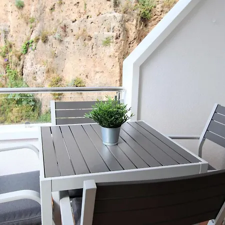 Tess Apartamento Crespo Daire