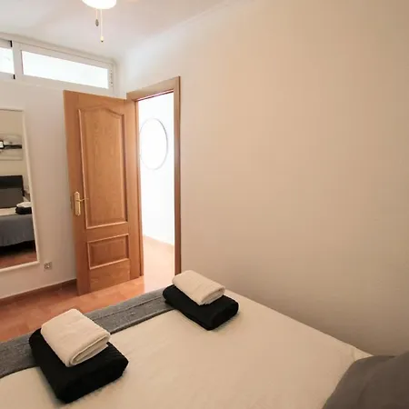 Tess Apartamento Crespo 托雷莫利诺斯
